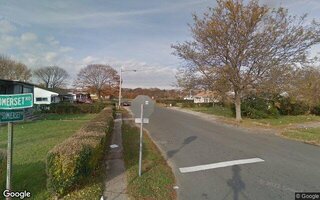 36 Somerset Rd E, Amityville, NY 11701