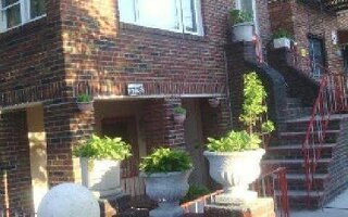 37-35 59th St, Woodside, NY 11377