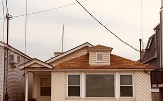 37 W 11th Rd, Broad Channel, NY 11693