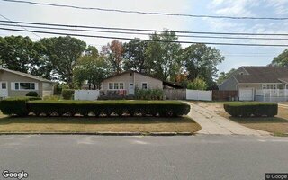 38 Chapel Hill Dr, Brentwood, NY 11717