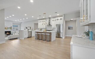 38 Colgate Dr, Plainview, NY 11803