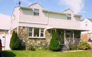 38 Mcalester Ave, Hicksville, NY 11801