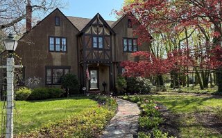 38 W Roe Blvd, Patchogue, NY 11772