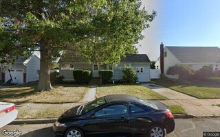 3892 Peter St, Seaford, NY 11783