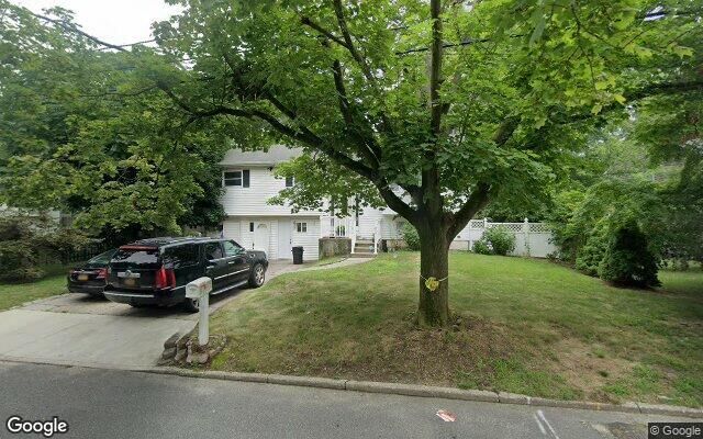 39 Mallard Ave, Selden, NY 11784