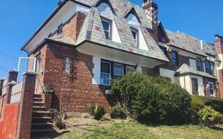 398 Cochran Pl, Valley Stream, NY 11581