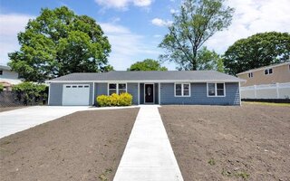 4 Continental Dr, Centereach, NY 11720