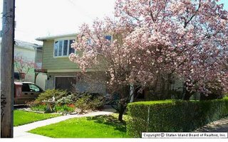 4 Gary Pl, Staten Island, NY 10314