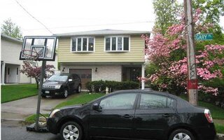 4 Gary Pl, Staten Island, NY 10314