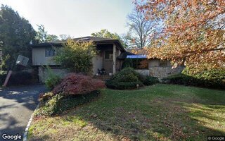 41 Willow Rd, Woodmere, NY 11598