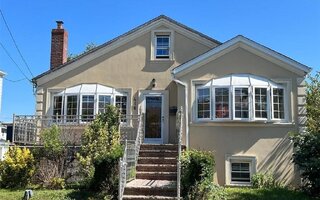 416 Bch 141st St, Rockaway Park, NY 11694