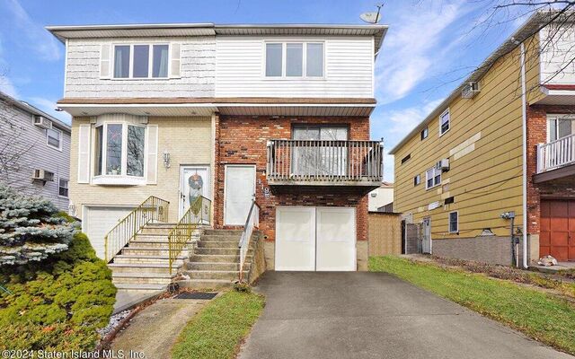 419 Travis Ave, Staten Island, NY 10314 (House View)