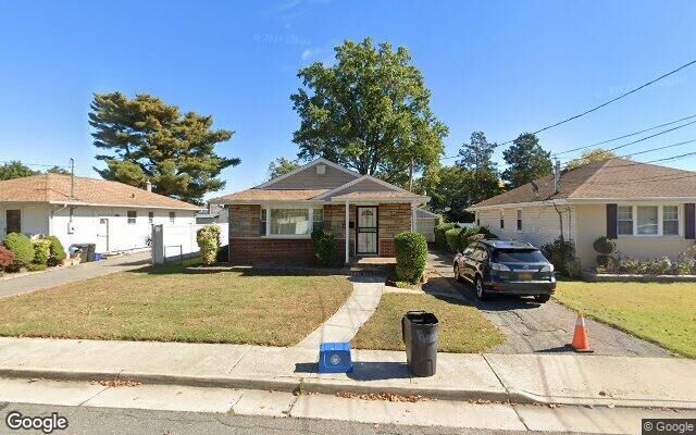 42 Cleaves Ave, Hempstead, NY 11550