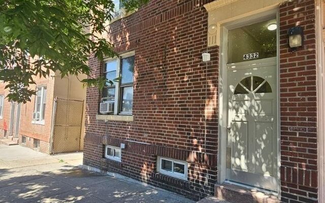 43-32 40 St, Sunnyside, NY 11104 (Bathroom)