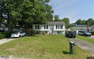 43 Adobe Dr, Shirley, NY 11967