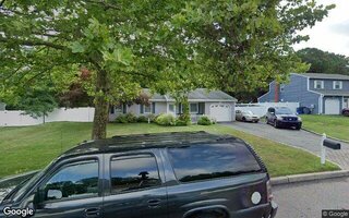 43 Roosevelt Ave, Selden, NY 11784
