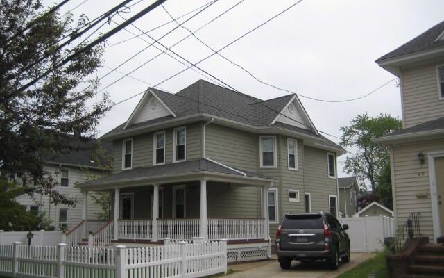 43 Wright Ave, Lynbrook, NY 11563