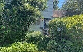 430 Upland St, Westbury, NY 11590
