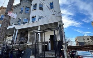 456 E 182nd St, Bronx, NY 10457