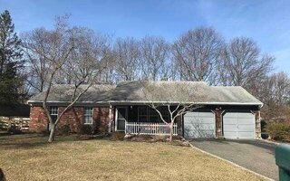 46 Sabre Dr, Selden, NY 11784