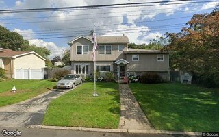 49 E 7th St, Deer Park, NY 11729