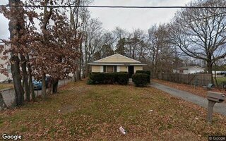 49 Gordon Ave, West Babylon, NY 11704
