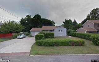 49 Meadowbrook Dr, Brentwood, NY 11717