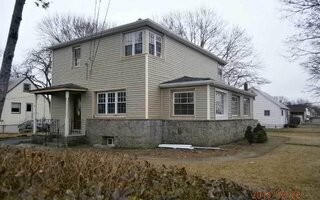 5 Dubois Ave, Amityville, NY 11701