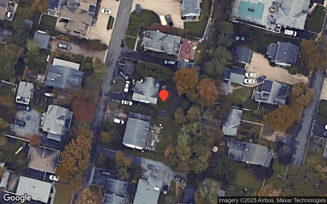 5 Hilltop Dr, Bayville, NY 11709