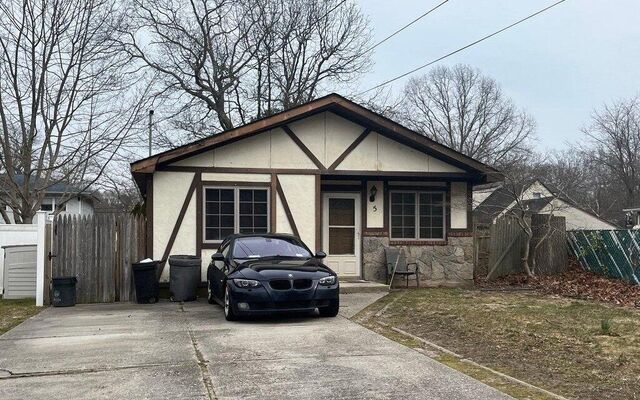 5 Seaford Ave, Mastic, NY 11950 (House View)
