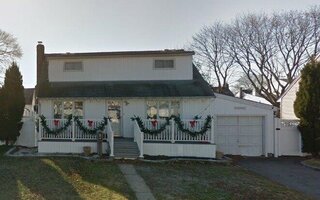 5 Seaton St, Massapequa, NY 11758