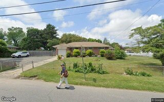 5 Standish Rd, Brentwood, NY 11717