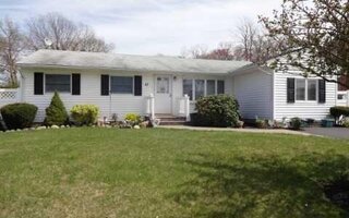 51 Janice Ln, Selden, NY 11784