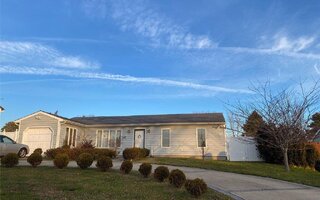 53 Drake Ave, Bellport, NY 11713