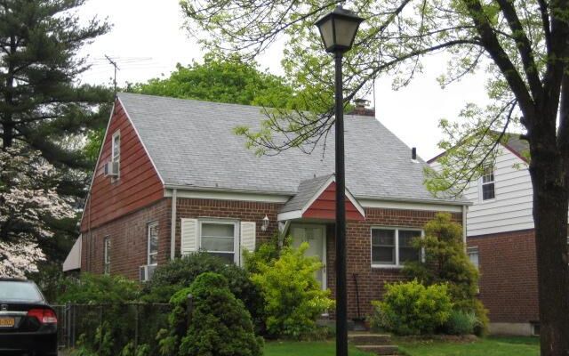 534 Sperry Blvd, New Hyde Park, NY 11040