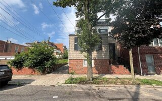 5611 Remsen Pl, Maspeth, NY 11378