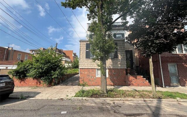 5611 Remsen Pl, Maspeth, NY 11378 (Incomplete)