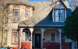 579 E 29th St, Brooklyn, NY 11210