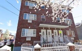 59-16 St Felix Ave, Ridgewood, NY 11385