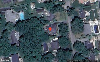 6 Barracuda Rd, East Quogue, NY 11942