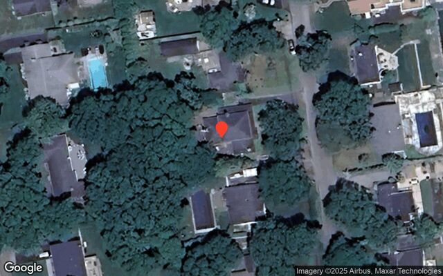 6 Barracuda Rd, East Quogue, NY 11942