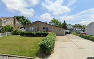 6 Hewes St, Brentwood, NY 11717