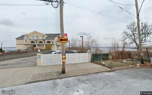 600 Clarence Ave #1C, Bronx, NY 10465