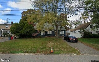 615 Bryant St, Westbury, NY 11590