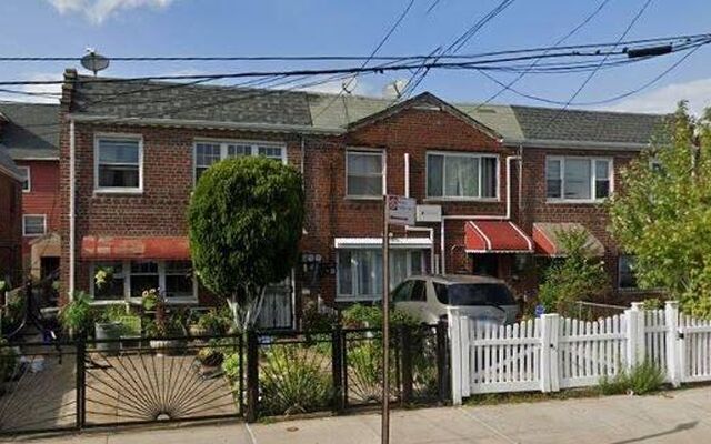 63-10 Bch Channel Dr, Arverne, NY 11692 (House View)