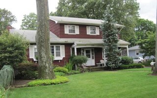 632 Wadleigh Ave, West Hempstead, NY 11552
