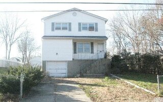 64 Bullard St, Mastic, NY 11950