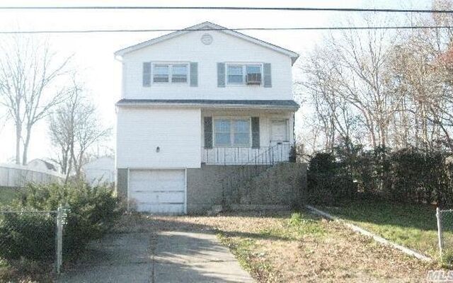 64 Bullard St, Mastic, NY 11950 (Yard)