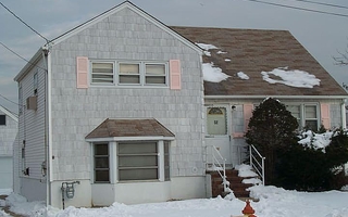 66 Martha St, Freeport, NY 11520 66 Martha St, Freeport, NY 11520