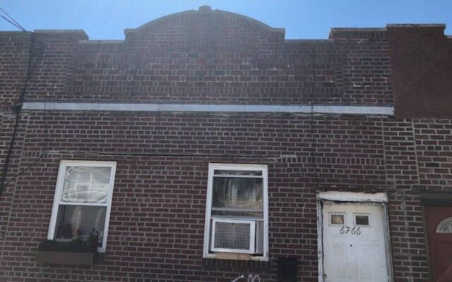67-66 79th St, Middle Village, NY 11379